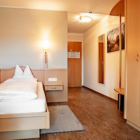 Hotel & Restaurant Post Laichingen Exterior photo